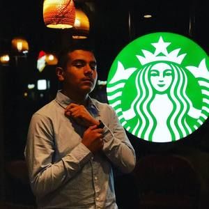 Meet your Posher, Christian